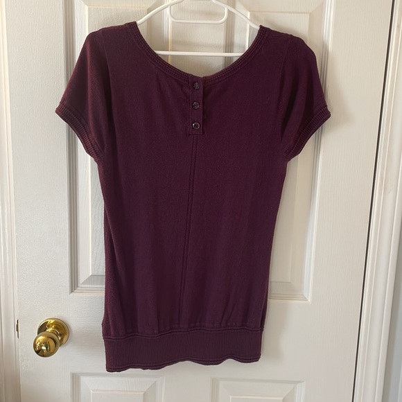 Banana Republic Plum Top - Picture 5 of 9